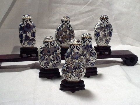 Chinese Cloissonne snuff bottle display with stands