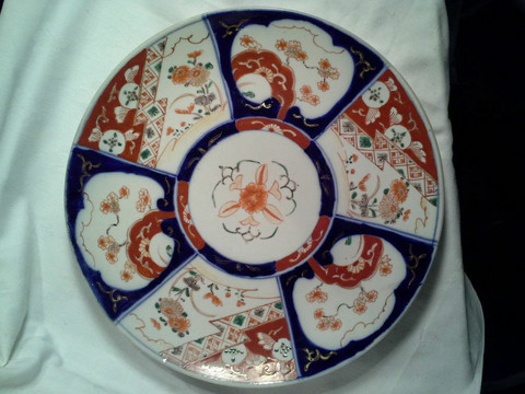 19th century Japanese Imari serving plate